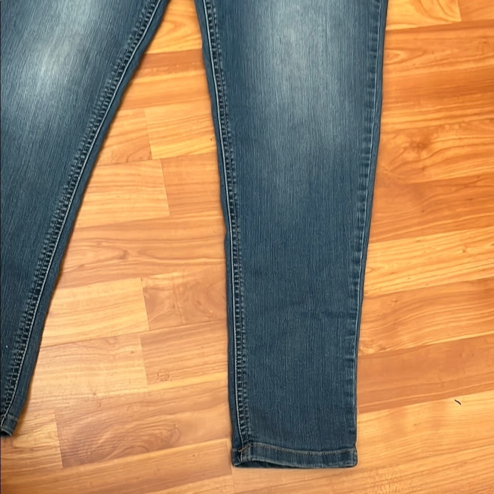 Democracy “Ab” Technology Size 8 - image 3